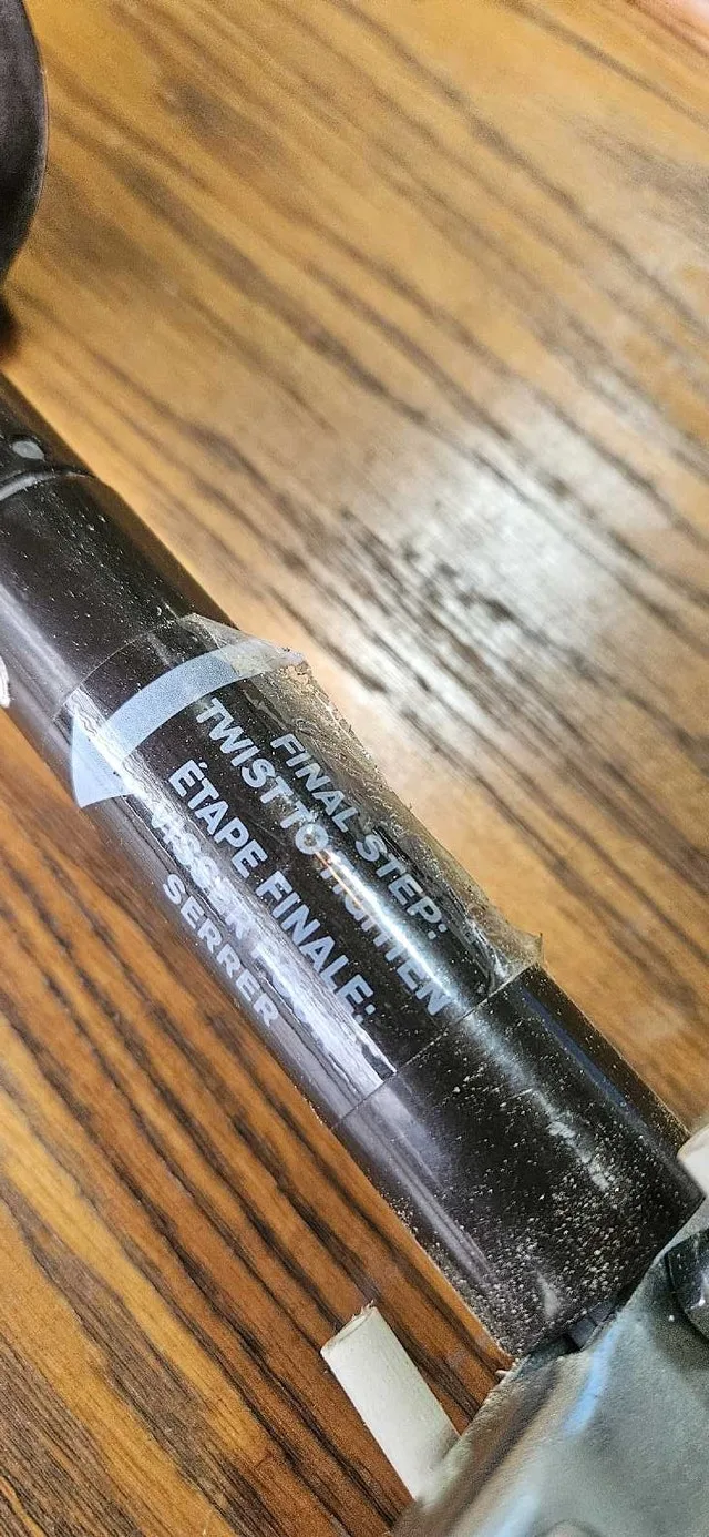 Adjustable shower rod, curved image indicator(2)