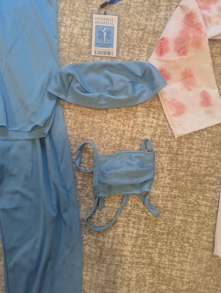 Kids Doctor Costume Set – Size 8–10 (New in Package) image indicator(4)