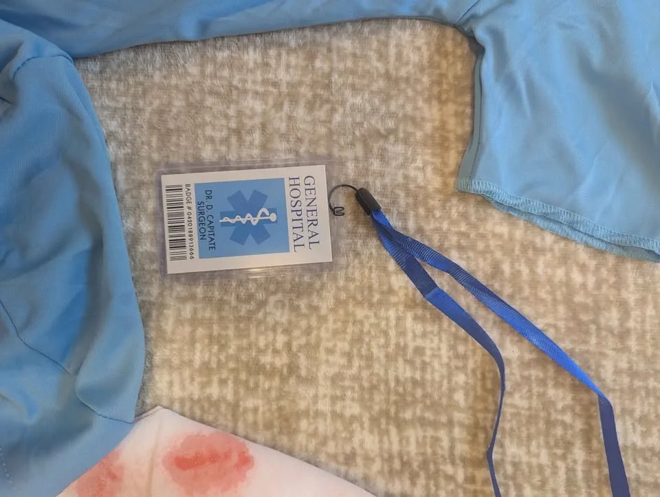 Kids Doctor Costume Set – Size 8–10 (New in Package) image indicator(5)