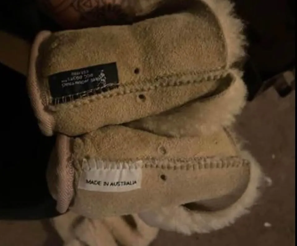 Baby uggs- blue mountain as 3 image indicator(2)