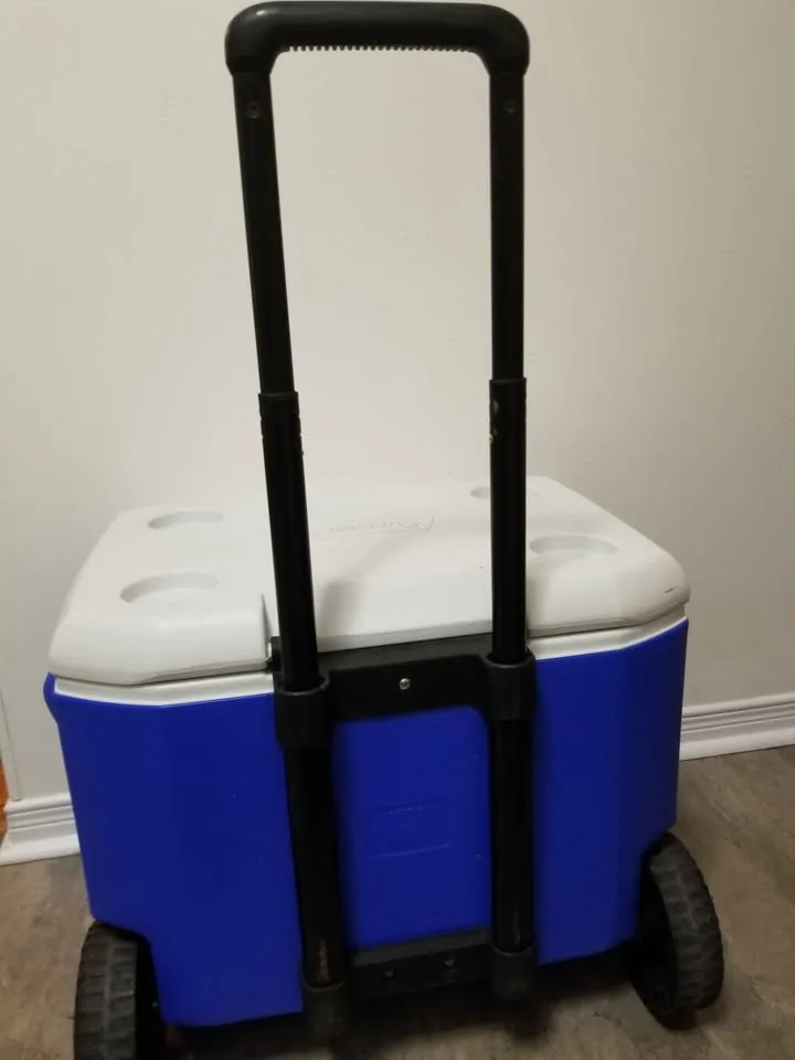 Coleman 60 Quart Wheeled Cooler image indicator(5)
