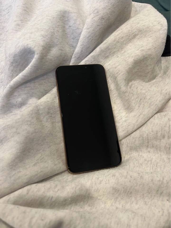 iPhone 11 Pro - photo 2