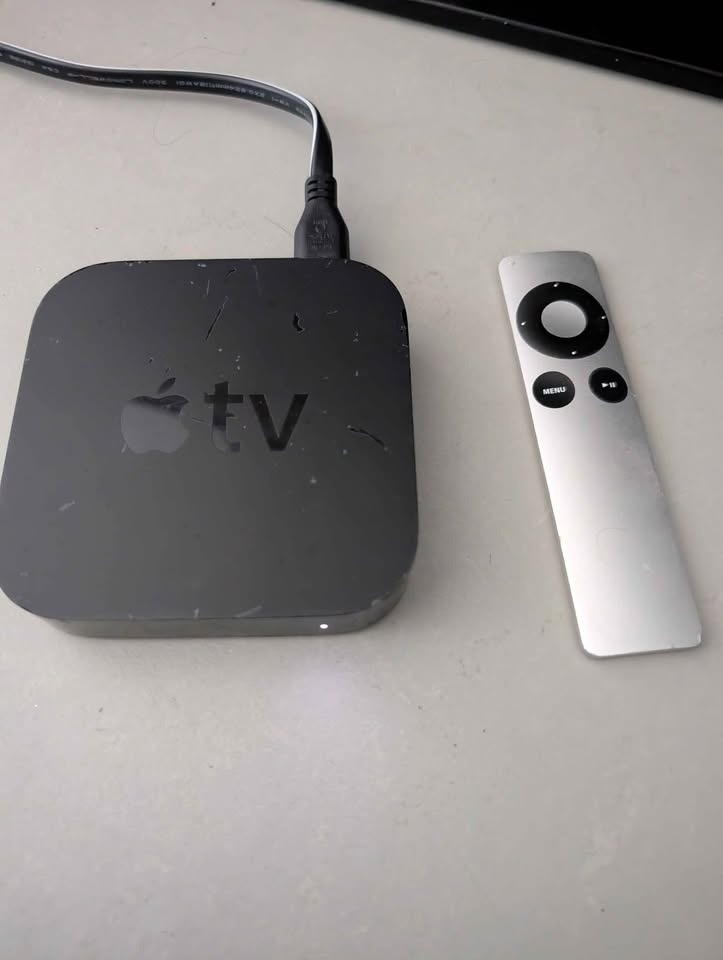 40" Samsung TV and Apple TV device (3rd generation) - photo 2
