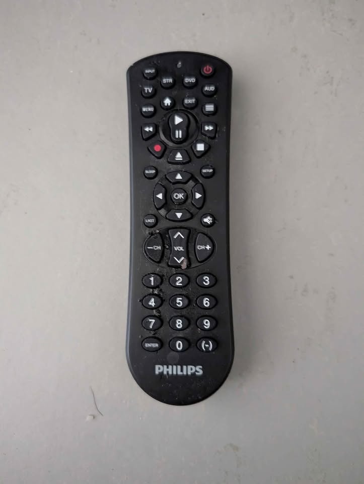 40" Samsung TV and Apple TV device (3rd generation) - photo 4