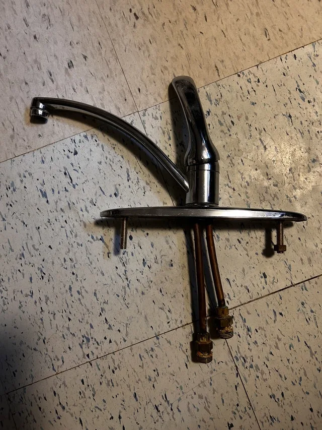 Delta Faucet image indicator(3)