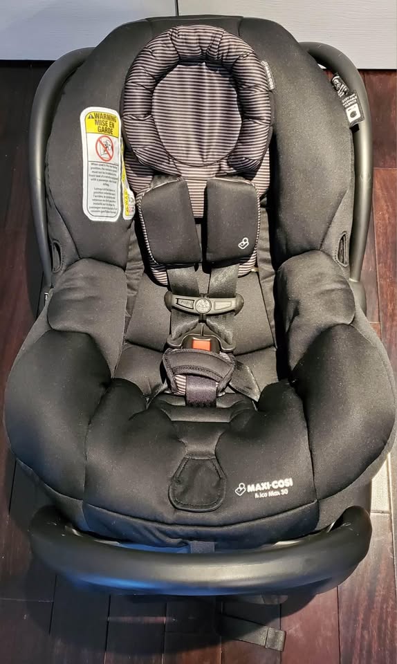 Maxi-Cosi Mico Max 30 Car Seat Bundle - photo 3