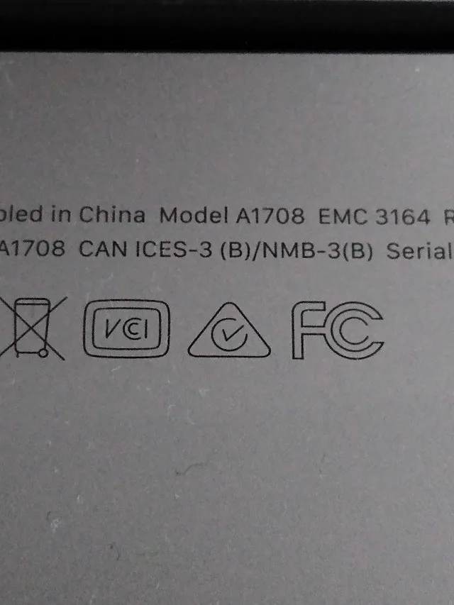 MacBook Pro 13-inch, 2017 image indicator(6)