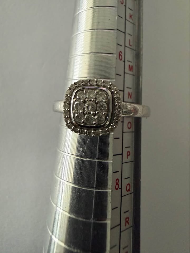 10 K gold ring with diamonds - photo 2