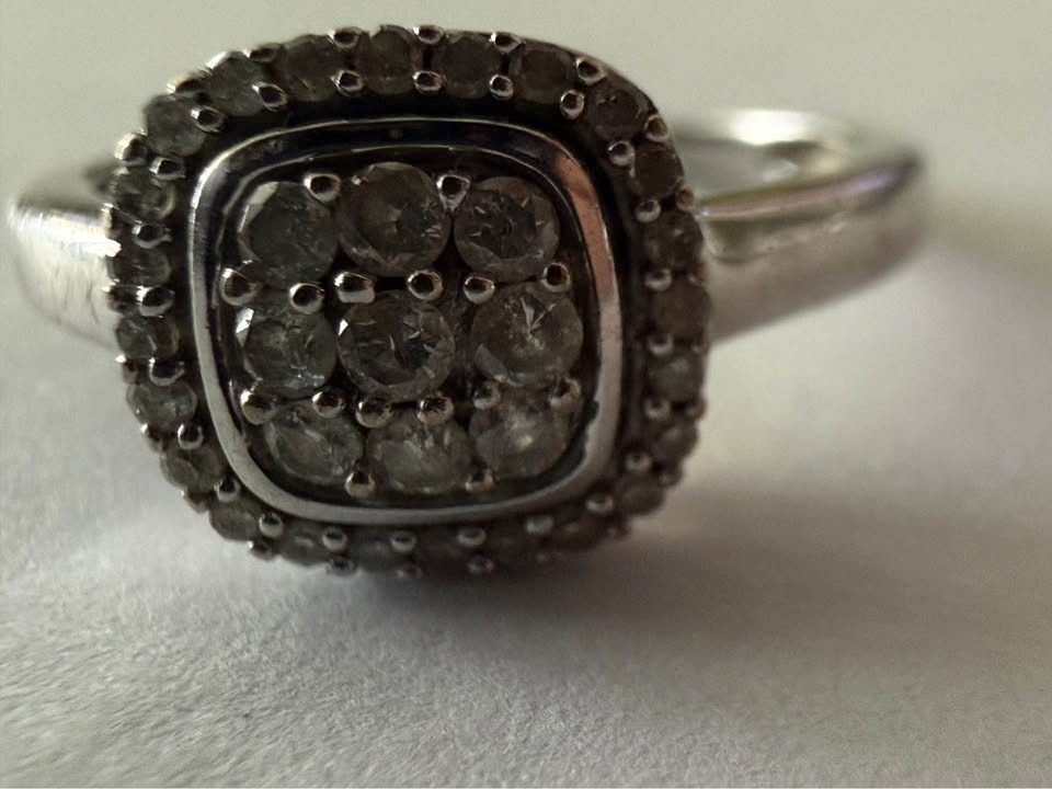10 K gold ring with diamonds - photo 4