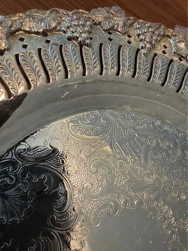 Vintage Marlboro Silver Plated tray image indicator(2)