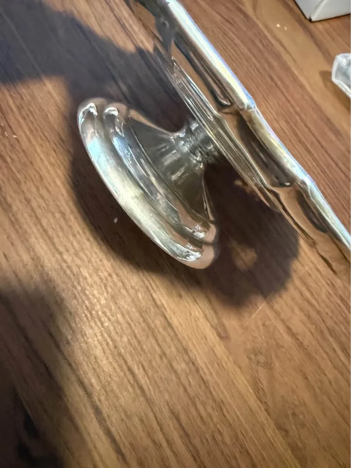 PIE CRUST BORDER PLAIN PIERCED 10" SERVING PLATE image indicator(2)