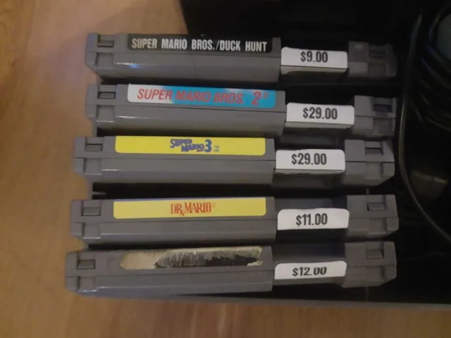 nes console with games image indicator(2)