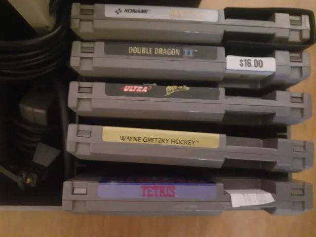nes console with games image indicator(3)