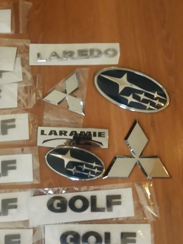 car emblem collection mostly VW volkswagen image indicator(2)