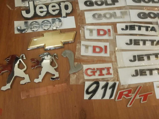 car emblem collection mostly VW volkswagen image indicator(3)