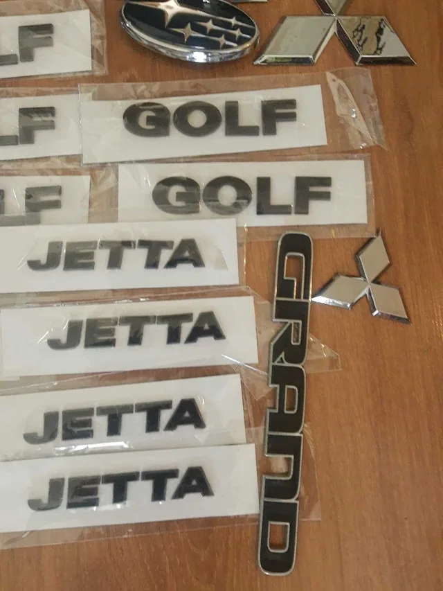 car emblem collection mostly VW volkswagen image indicator(5)