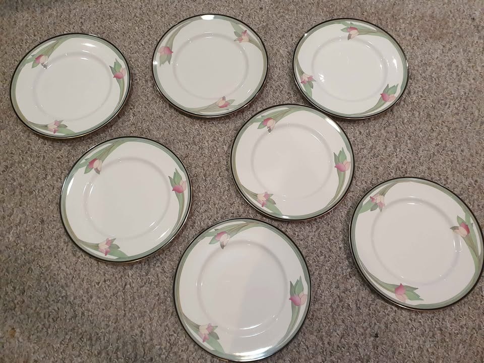 Dishes: Royal Doulton Vogue Collection "Awakening" - photo 2