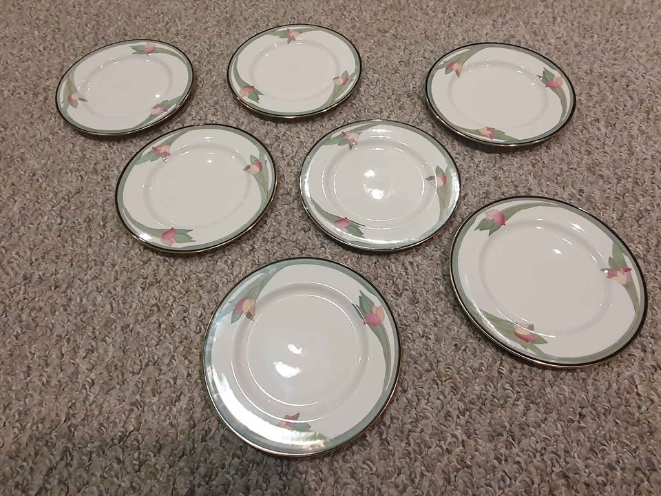 Dishes: Royal Doulton Vogue Collection "Awakening" - photo 3