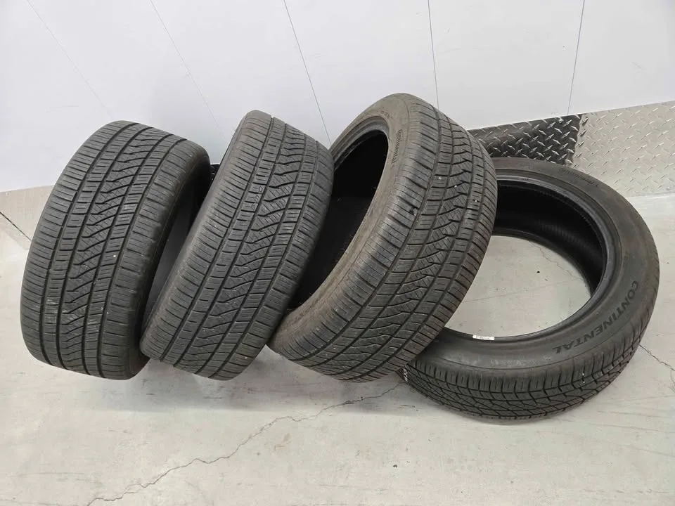 Continental Pure Contact Tires- 235/45R18 image indicator(6)