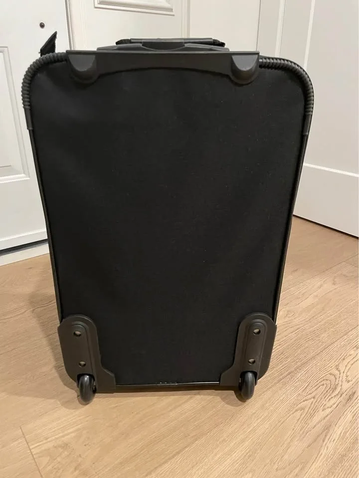 Travel Select Carry-On image indicator(2)