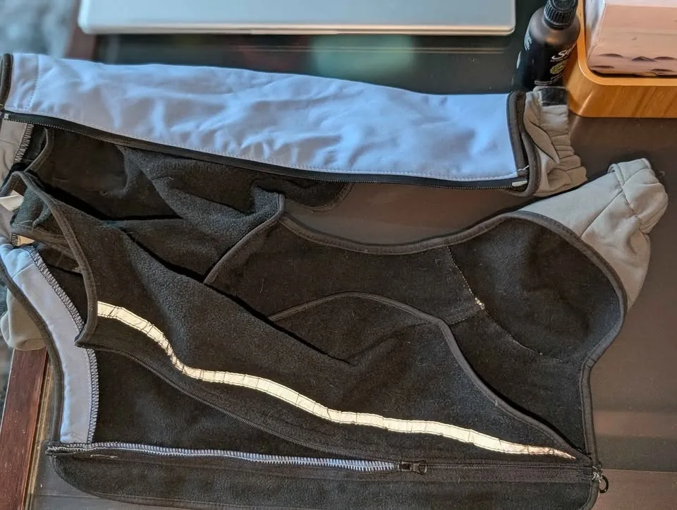 Full body one-piece dog snowsuit image indicator(5)