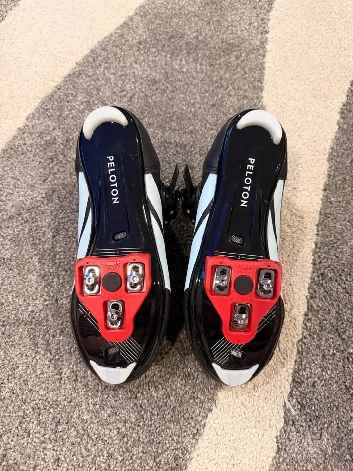 Peloton Cycling Shoes image indicator(4)
