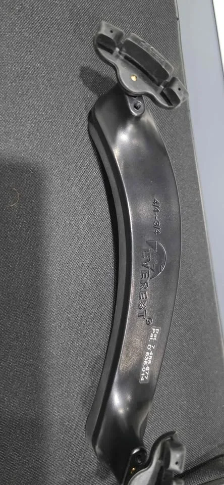 Violin, bow case and chin and shoulder rest image indicator(6)