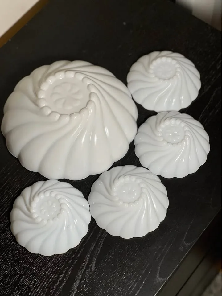Vintage Hazel Atlas Milk Glass Bowls: 5 Piece Set image indicator(4)
