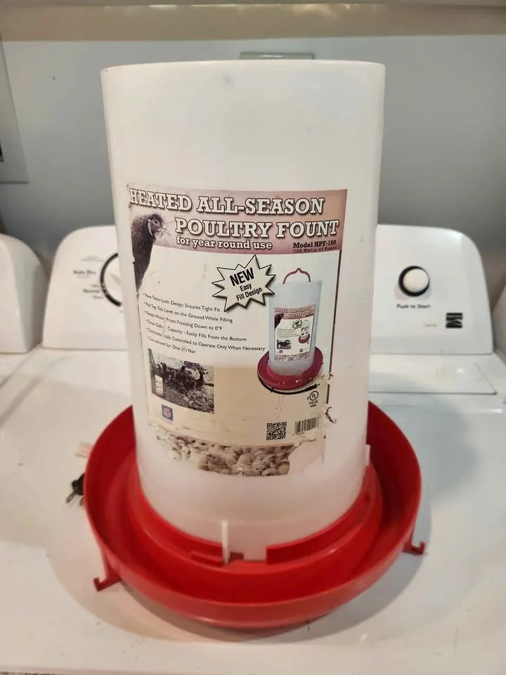 Heated poultry fountain, chicken coop supplies feeder water nipp