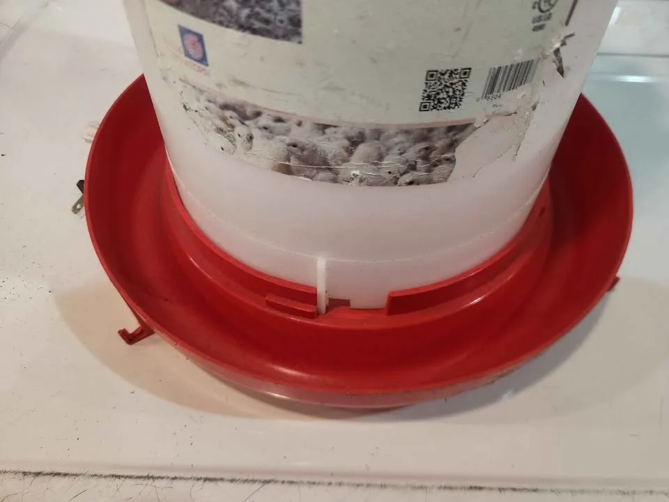 Heated poultry fountain, chicken coop supplies feeder water nipp image indicator(5)