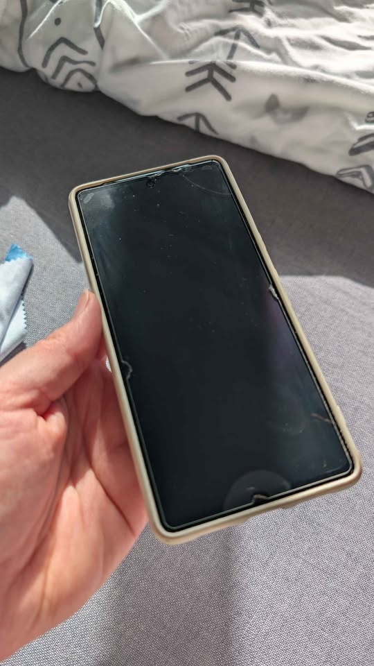 Google pixel 7 smartphone - photo 3