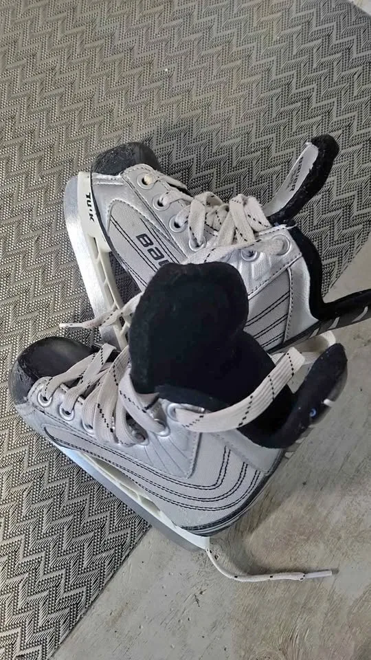 Bauer Hockey Skates - Y9