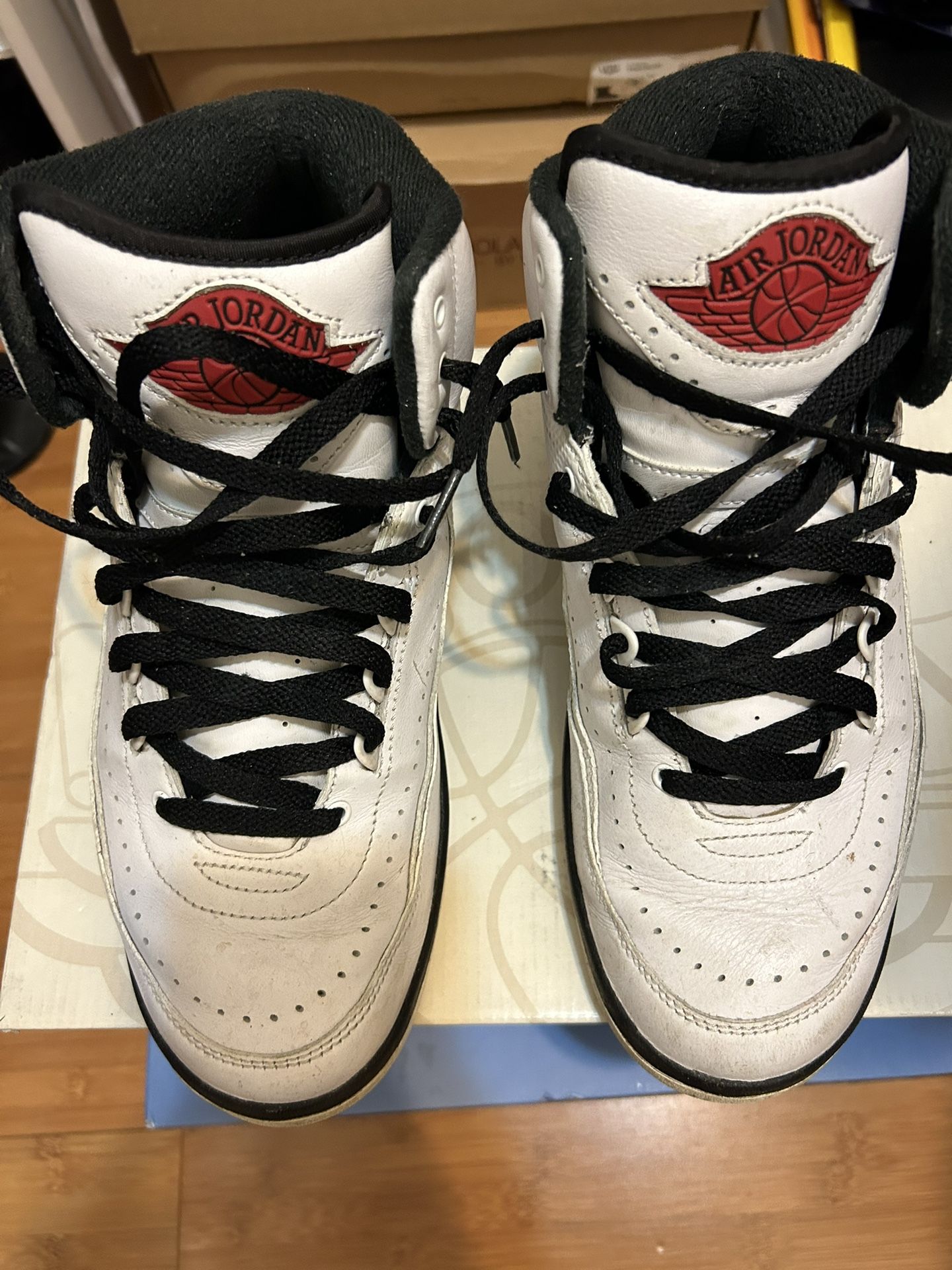 Jordan 2 Chicagos