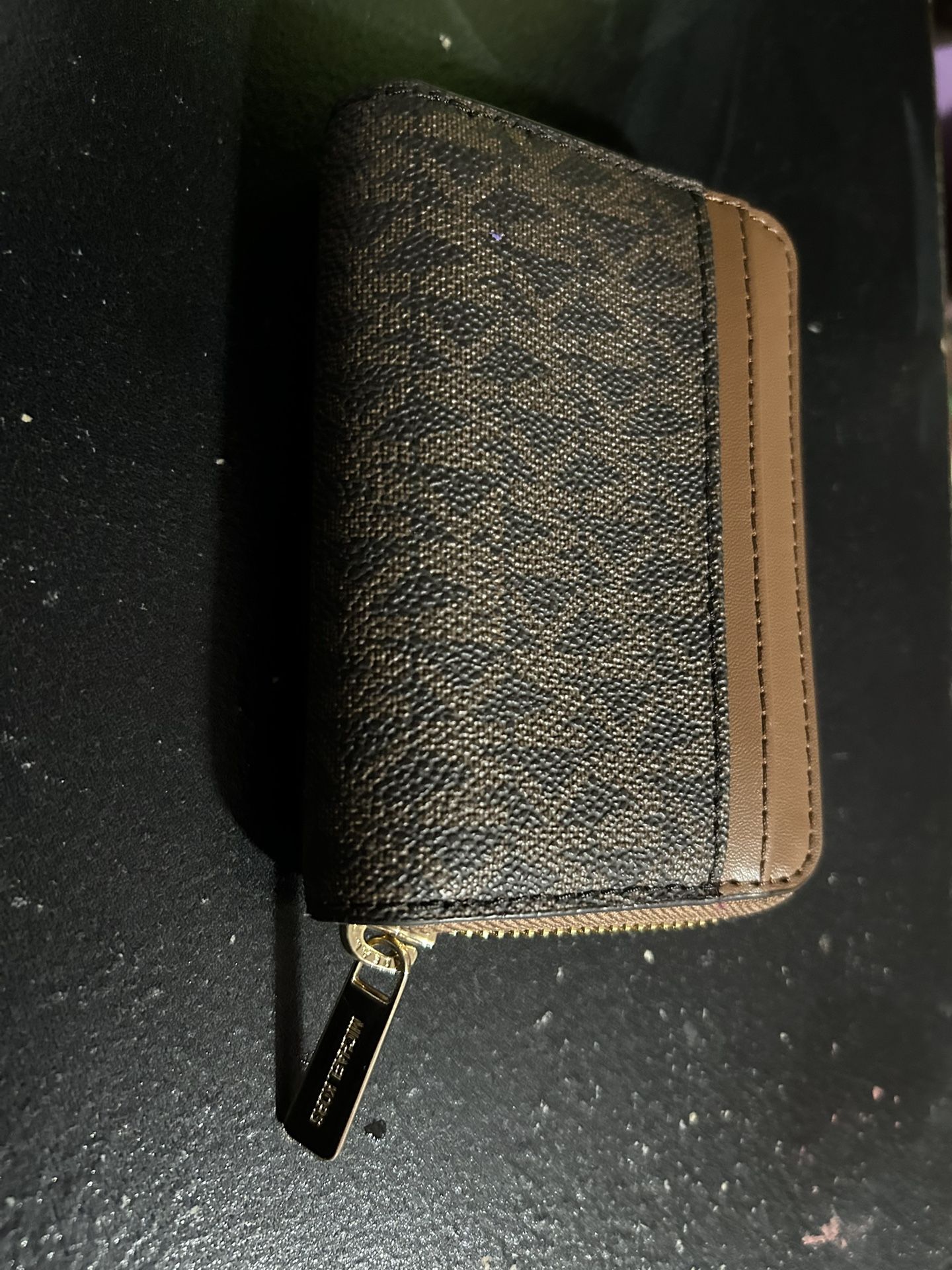 MICHAEL KORS Travel Medium Logo Zip-Around Card Case - photo 4
