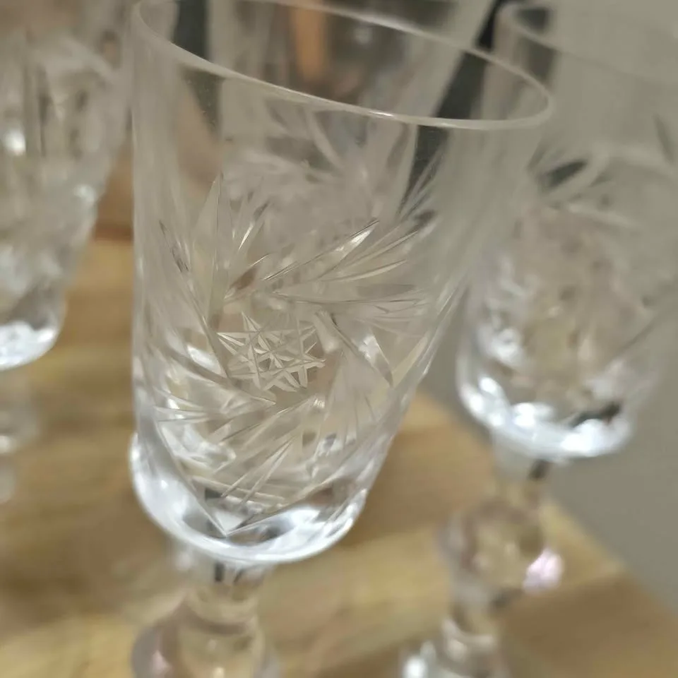 Crystal Decanter, Stopper, Sherry Glasses & FREE GIFT image indicator(8)