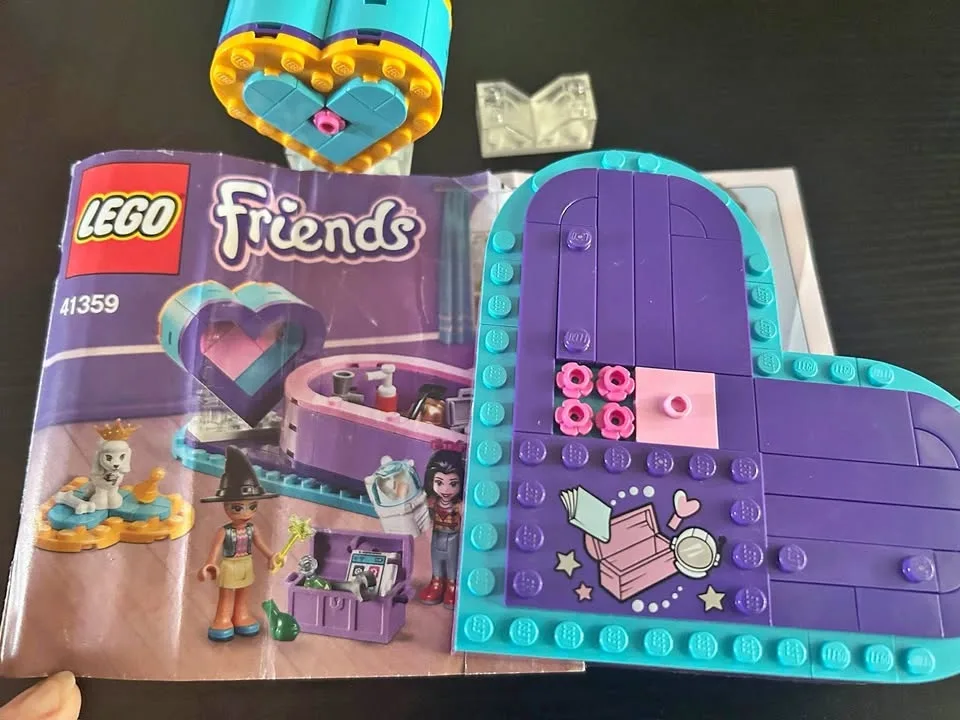 Lego Friends set 41359: Heart Box Friendship Pack
