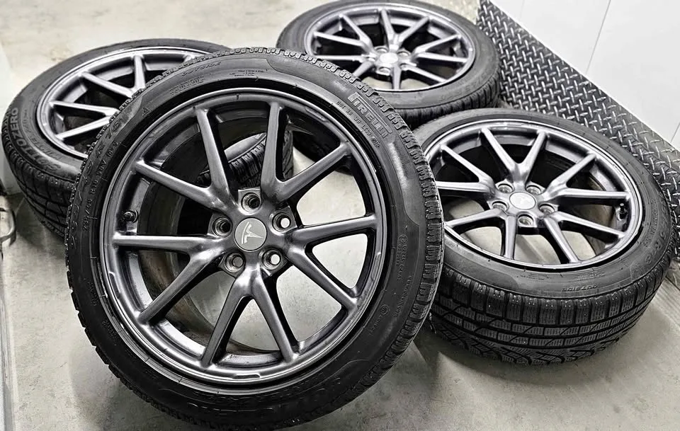 Tesla Model 3 oem rims with winter tires 235/45R18