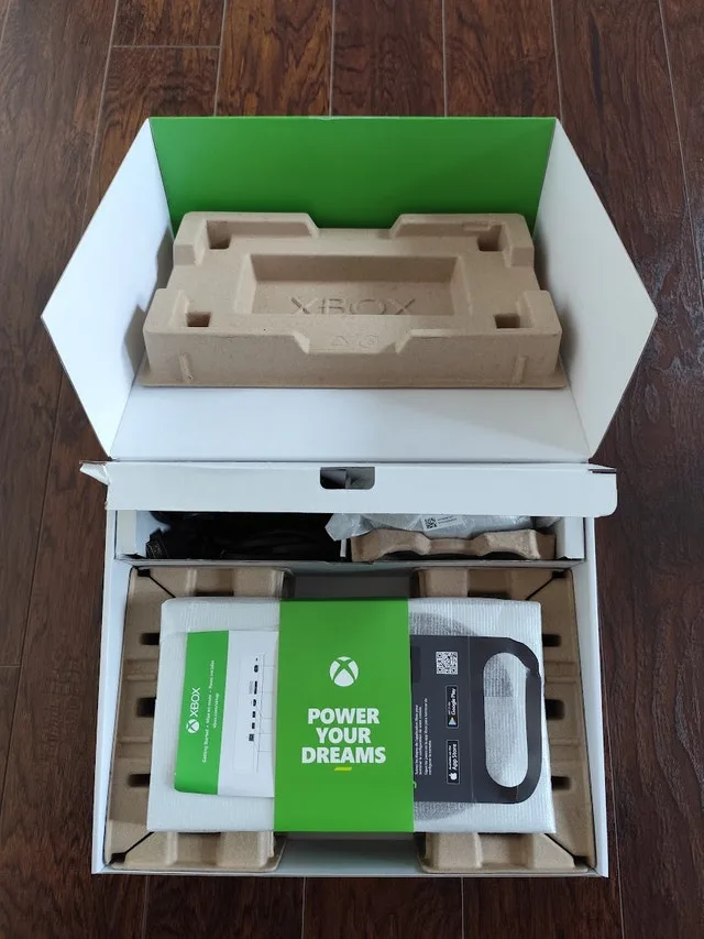 (Delivery) LNIB Xbox Series S w/games image indicator(2)