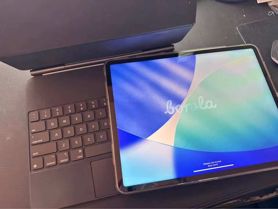 M1 iPad Pro 12.9” 1TB Cellular with Smart Keyboard