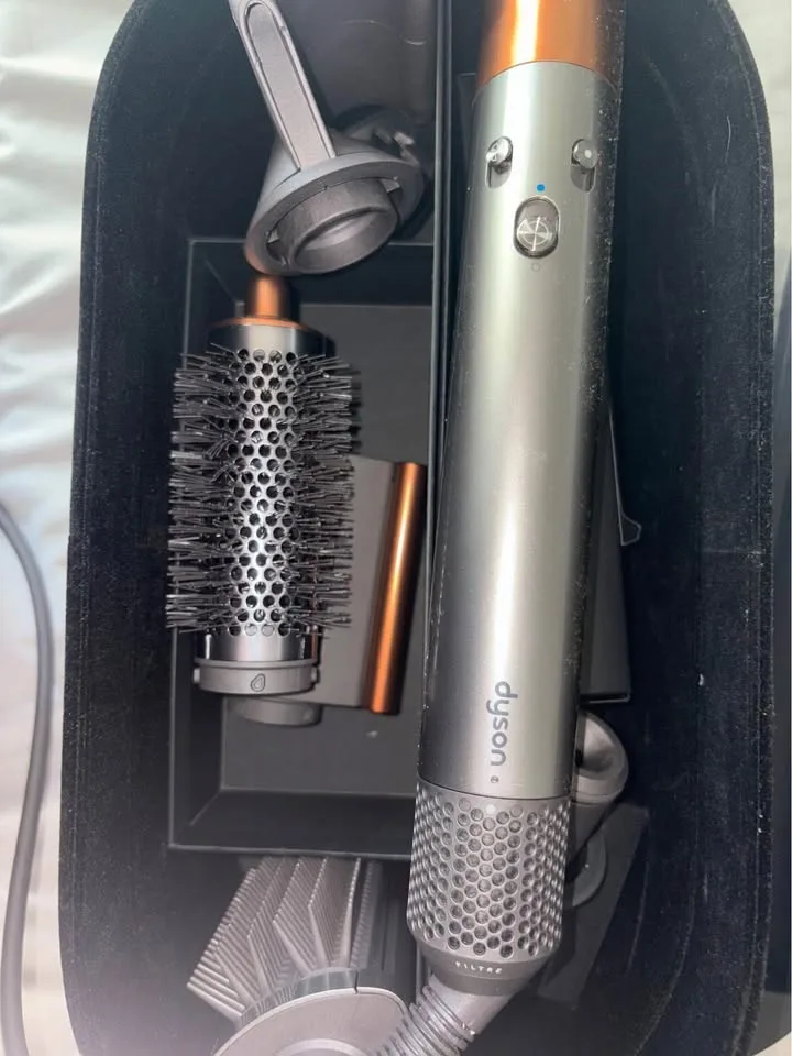 Dyson air wrap long image indicator(2)