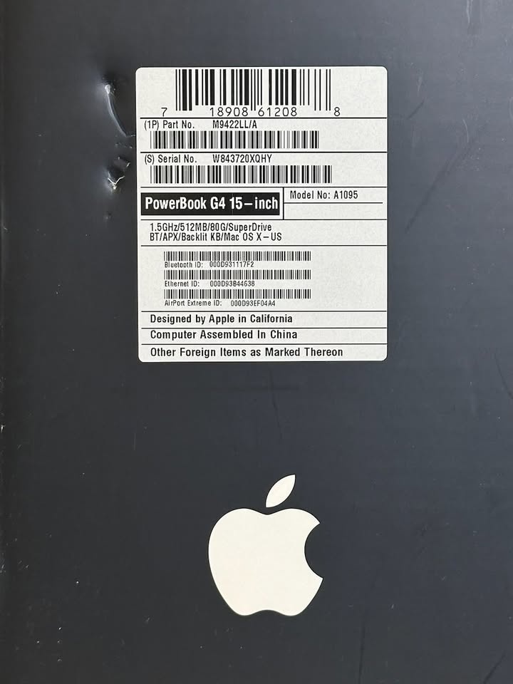 Apple 15-inch PowerBook G4 (2004) - photo 2