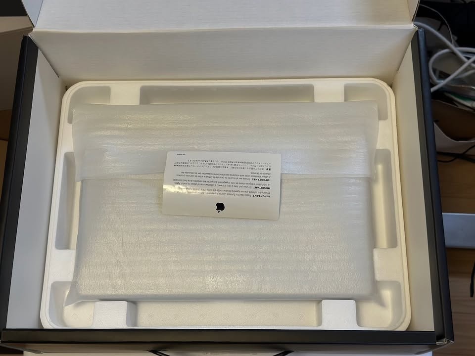 Apple 15-inch PowerBook G4 (2004) - photo 4