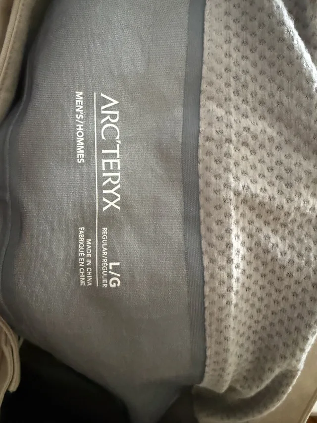 Arc'teryx Sabre Relax Pants (Brand New w/ Tags) – Size L image indicator(3)