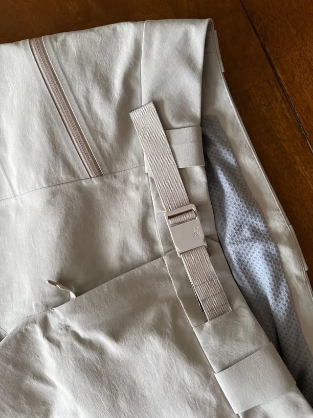 Arc'teryx Sabre Relax Pants (Brand New w/ Tags) – Size L image indicator(4)