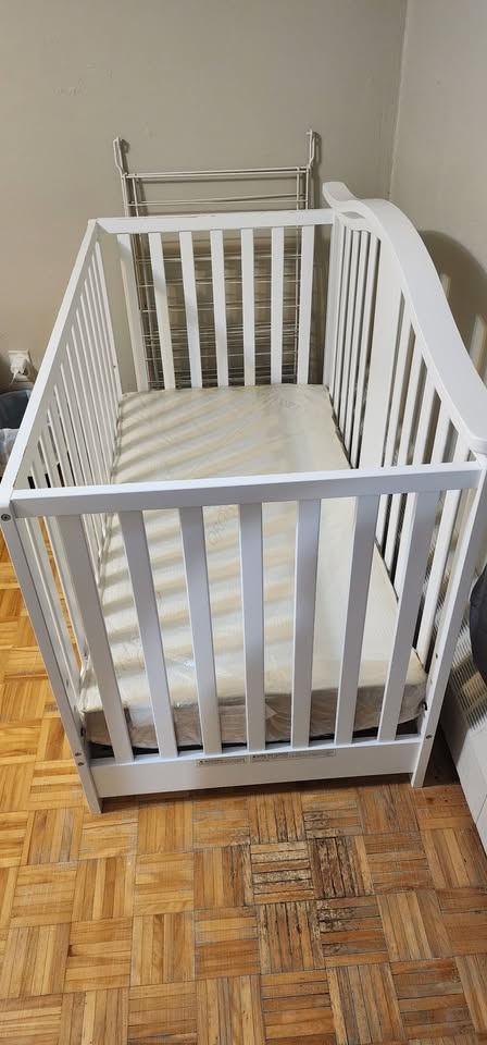 Crip for Baby with mattress - photo 2