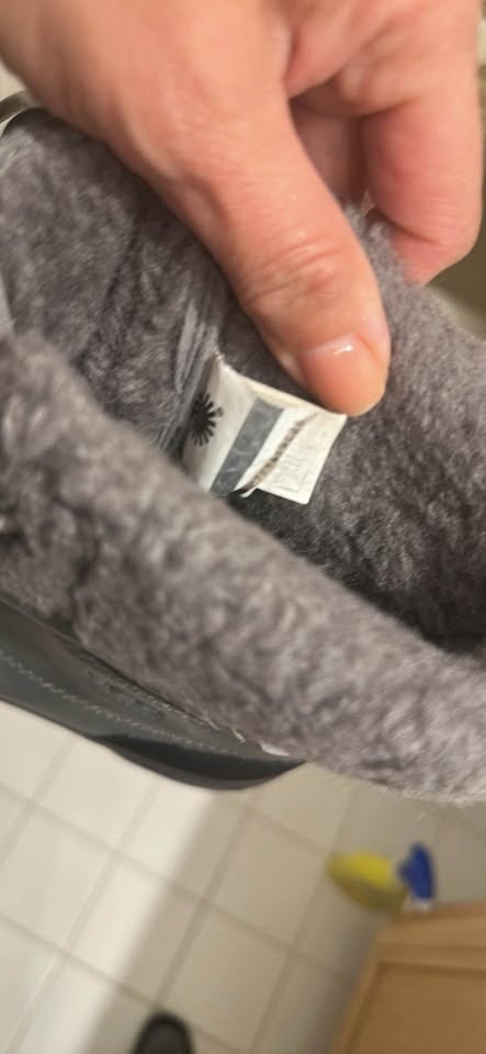 Ugg Kids Butte II CWR Boot Size 2 - photo 4