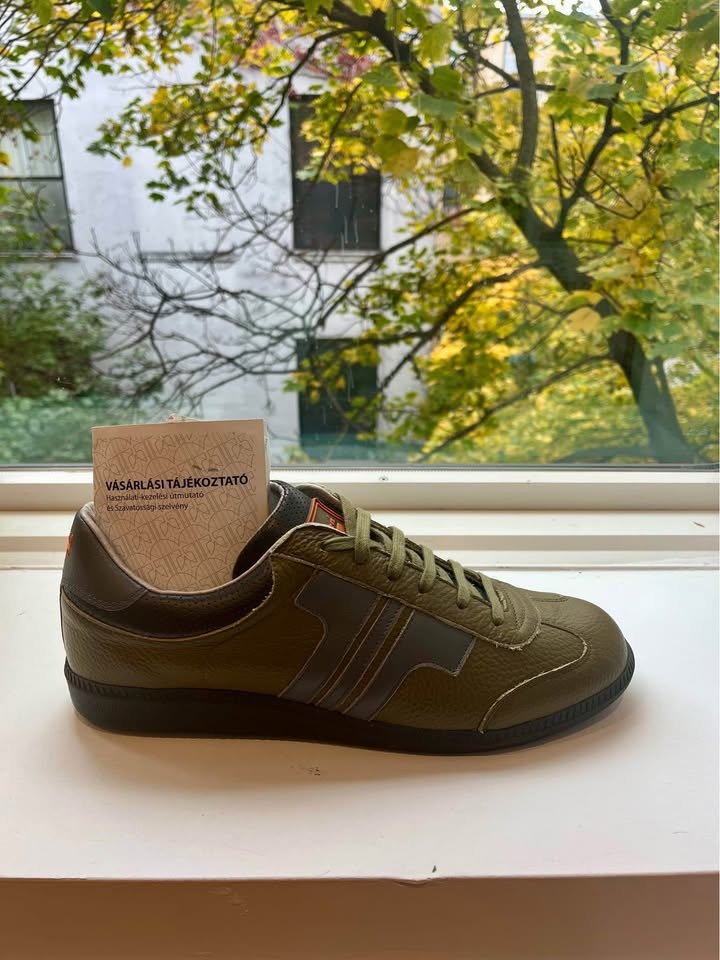 🇭🇺 NEW Tisza Compakt Sneakers (Men’s 11/11.5 US) - photo 3