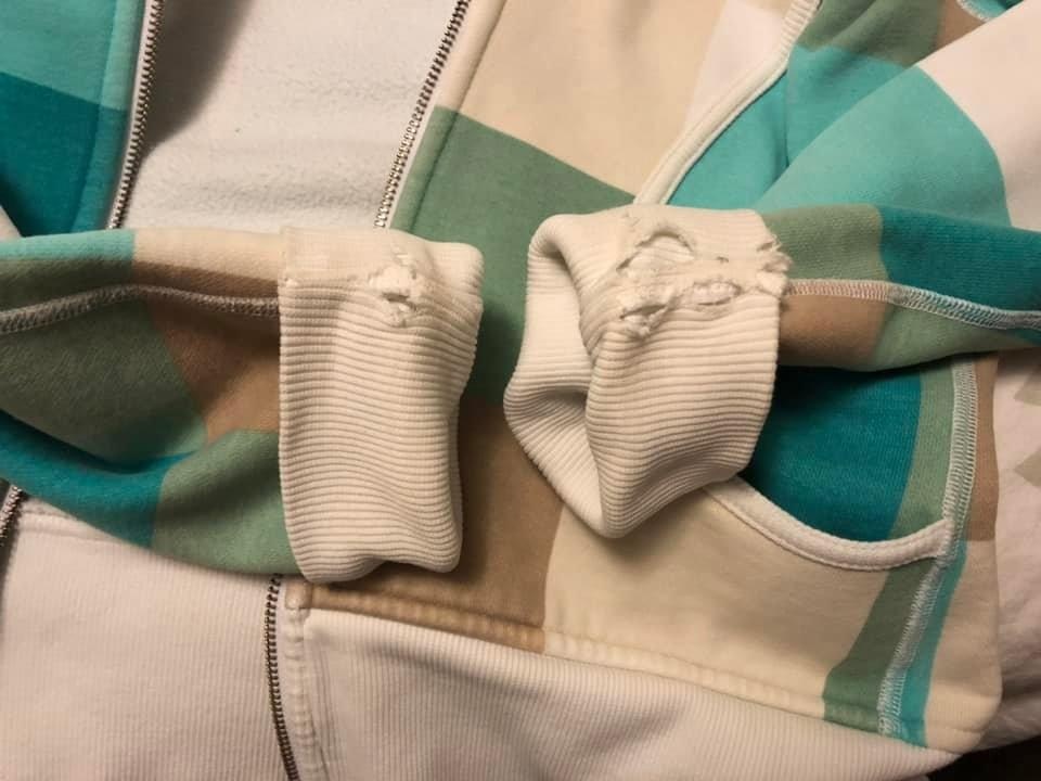 Lulu Lemon Hoodie - photo 2