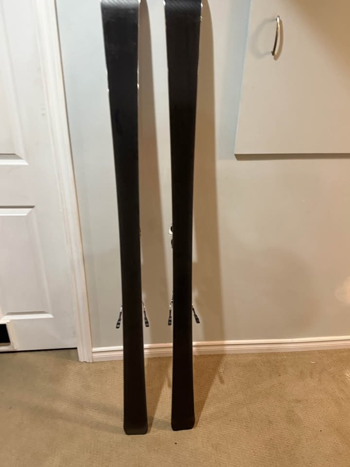 Skis/ski boots/poles - photo 3