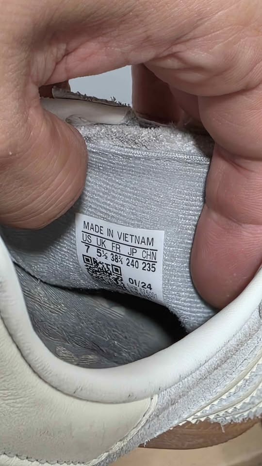 Woman's shoes - photo 3